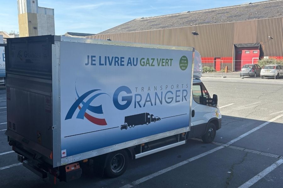 Transport routier, Transports Granger, roulant au gaz vert