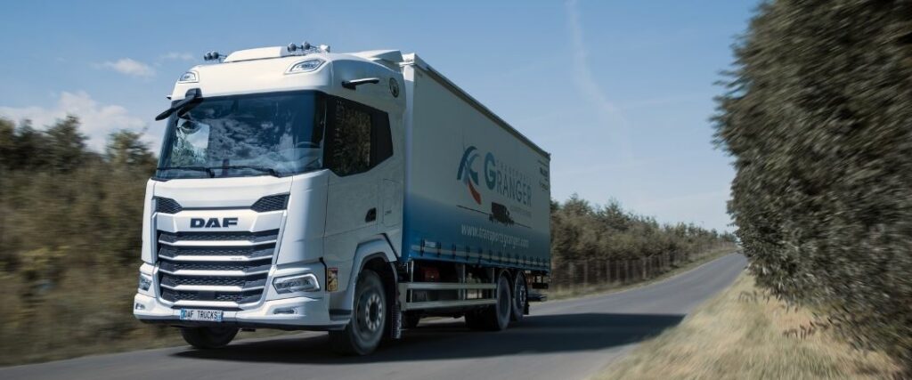 Comment choisir entre transport dédié ou affrètement pour vos expéditions de marchandises ?